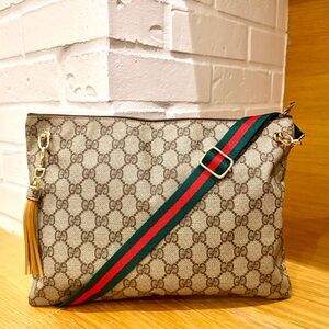 Gucci Authentic Vintage Customized GG Supreme Pouch / Crossbody Bag